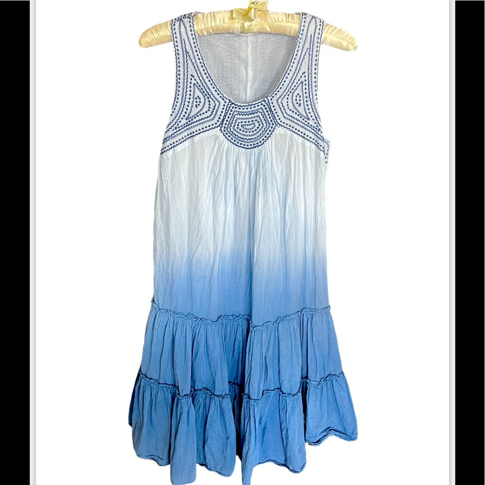 VASNA OMBRÉ DRESS WITH EMBROILED TOP sleeveless in shades of blue size Small.